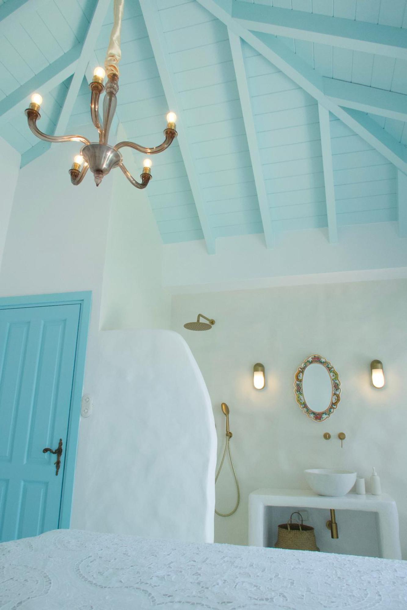 Salt Retreat - Seafront Villa Chalki Town 외부 사진