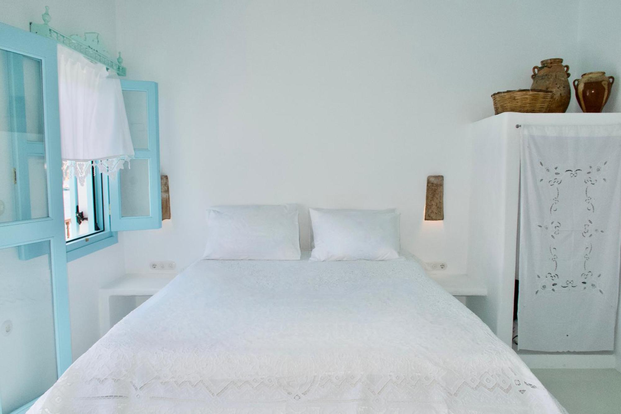 Salt Retreat - Seafront Villa Chalki Town 외부 사진