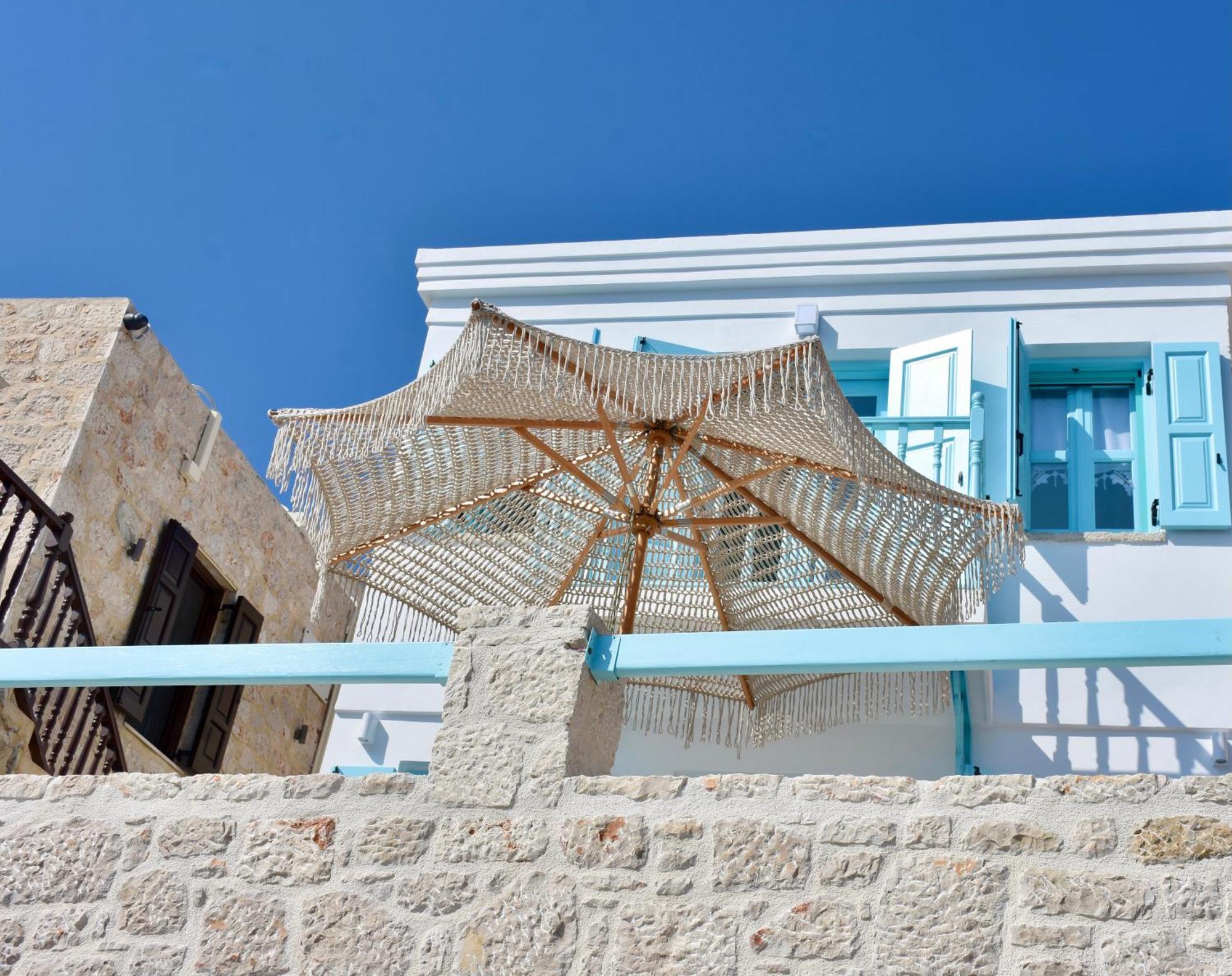 Salt Retreat - Seafront Villa Chalki Town 외부 사진